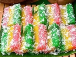 Kue Lapis Pelangi dari Singkong  Khas Curahsuri